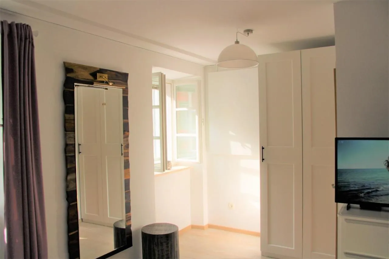 Apartment Pink House Studio Ljubljana